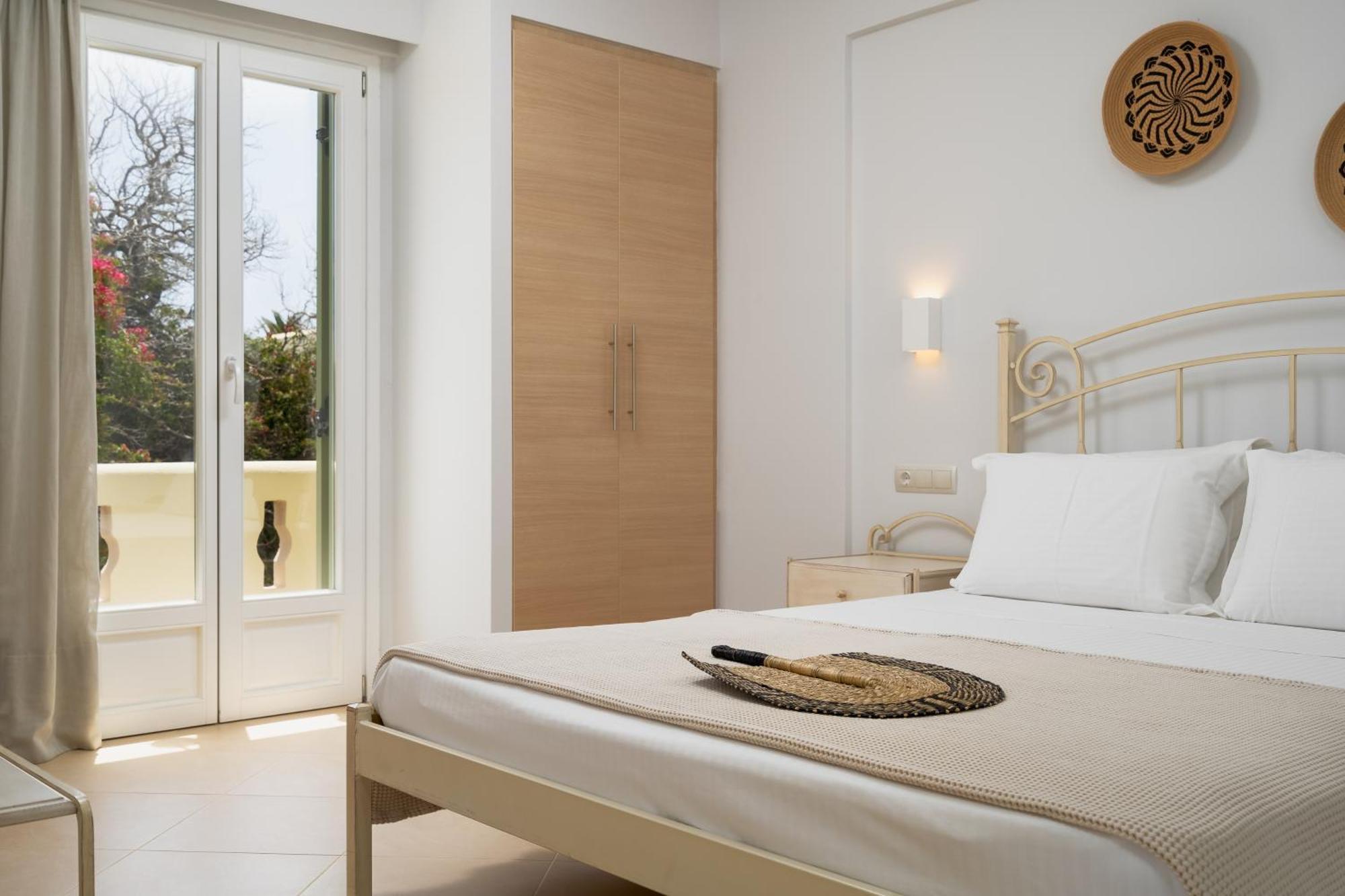 אליקו ביץ' Finikas Hotel מראה חיצוני תמונה